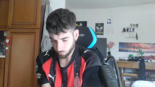 Snapshot of maestroboris95 chatting on 02/24/26, 12:25 maestroboris95 online show from 02/24/26, 12:25