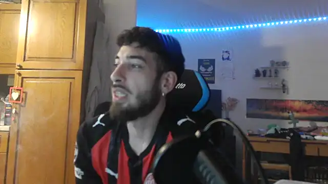 Snapshot of maestroboris95 chatting on 02/25/26, 12:31 maestroboris95 online show from 02/25/26, 12:31