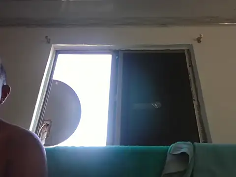 Quillero18 online show from 02/08/26, 02:42