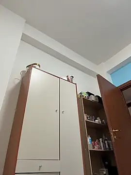 AlessiaandJay online show from 04/22/26, 07:55