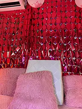 Snapshot of Woo_isDaphne chatting on 02/12/26, 12:05 Woo isDaphne online show from 02/12/26, 12:05