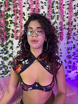 Snapshot of Woo_isDaphne chatting on 02/22/26, 11:25 Woo isDaphne online show from 02/22/26, 11:25