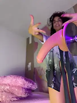 Woo isDaphne online show from 03/08/26, 02:04