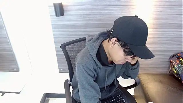 DaviidBuckx  online show from 04/22/26, 02:25