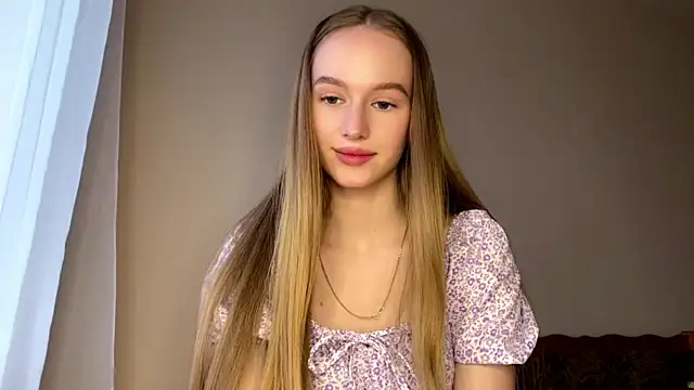 Snapshot of Viktoria_Vibes chatting on 02/23/26, 02:58 Viktoria Vibes online show from 02/23/26, 02:58