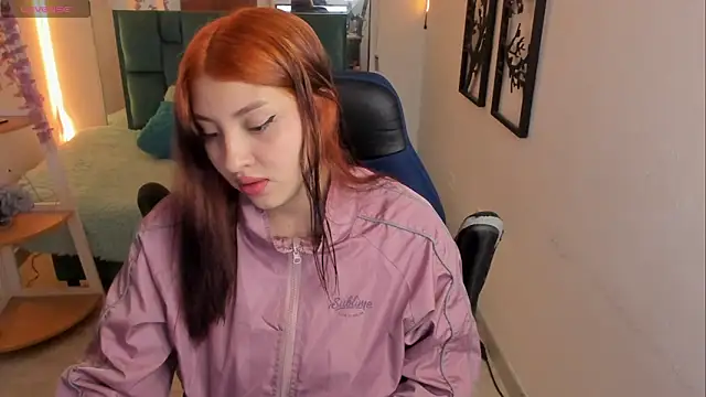 Snapshot of bloom_winxx chatting on 02/24/26, 03:04 bloom winxx online show from 02/24/26, 03:04