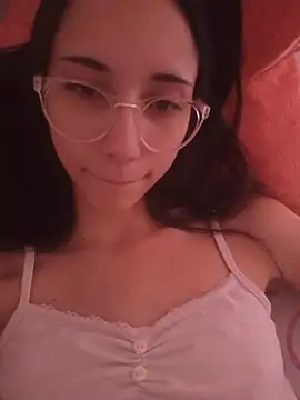 Snapshot of isaaabelaaa chatting on 02/09/26, 04:33 isaaabelaaa online show from 02/09/26, 04:33