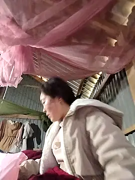 Snapshot of Yiyoongg chatting on 02/09/26, 01:09 Yiyoongg online show from 02/09/26, 01:09