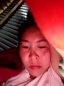 Snapshot of Yiyoongg chatting on 02/20/26, 11:38 Yiyoongg online show from 02/20/26, 11:38