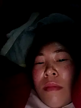 Snapshot of Yiyoongg chatting on 03/01/26, 11:29 Yiyoongg online show from 03/01/26, 11:29