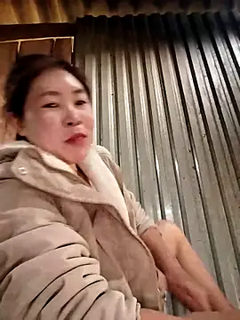 Yiyoongg online show from 03/04/26, 02:39