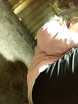 Yiyoongg online show from 03/19/26, 01:09