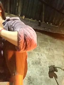 Yiyoongg online show from 03/22/26, 12:03