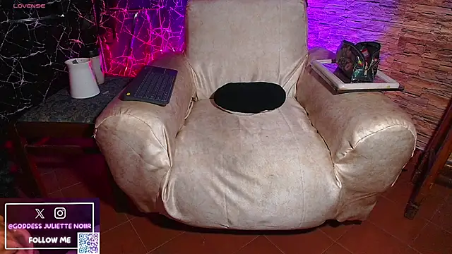GoddessJulietteNoiir online show from 06/03/26, 11:02