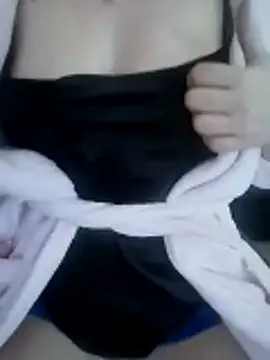 Snapshot of AkuManis chatting on 02/21/26, 01:01 AkuManis online show from 02/21/26, 01:01