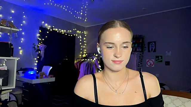 amily sunray online show from 04/23/26, 03:14