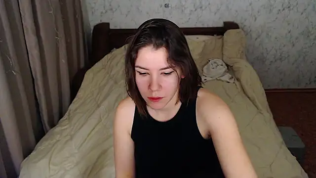 Snapshot of AdelMauds chatting on 02/13/26, 02:57 AdelMauds online show from 02/13/26, 02:57