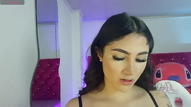 Snapshot of babyy_nicols_m chatting on 02/21/26, 11:11 babyy nicols m online show from 02/21/26, 11:11