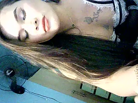 hollynicole online show from 02/23/26, 07:50