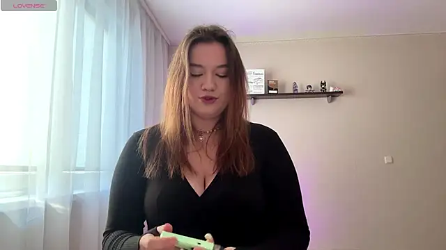 GuillerminaHotze online show from 03/07/26, 07:38