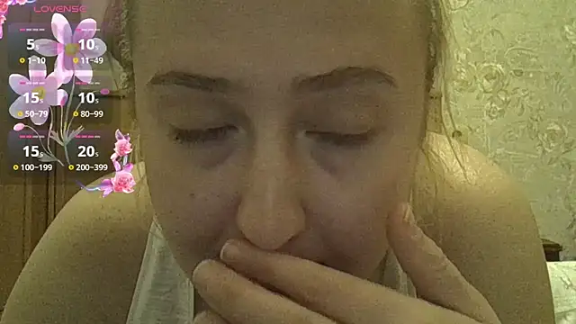 CurvyWild Lady30 online show from 03/31/26, 08:20