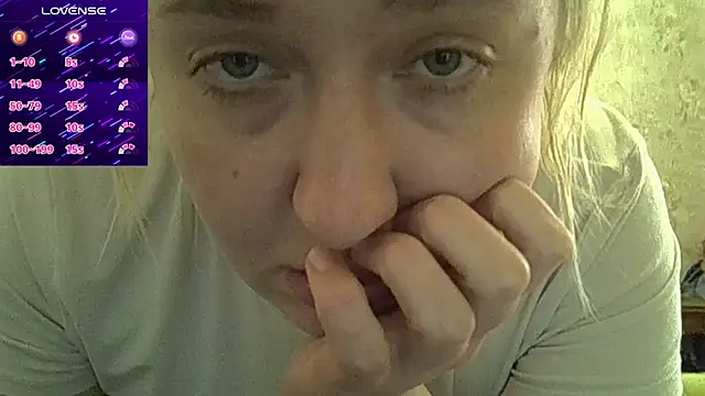 CurvyWild Lady30 online show from 04/22/26, 09:22