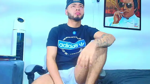 Xanderstone00 online show from 03/05/26, 04:41