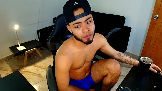 Xanderstone00 online show from 03/17/26, 04:21