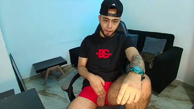 Xanderstone00 online show from 04/05/26, 05:54