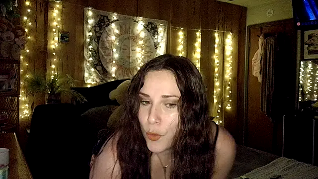 VelvetBrunetteXo online show from 02/25/26, 12:31