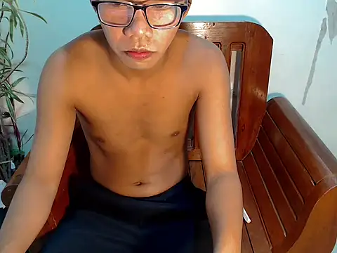 Snapshot of shopiaxox1 chatting on 02/26/26, 06:56 shopiaxox1 online show from 02/26/26, 06:56