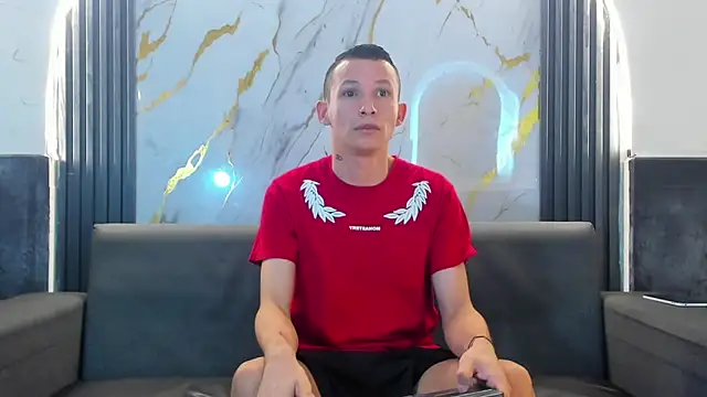 Isaak 26 online show from 04/13/26, 11:05