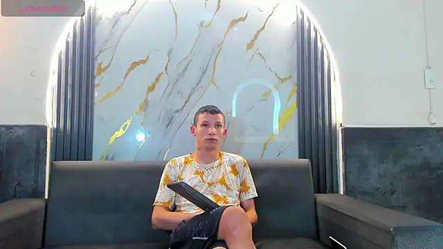 Isaak 26 online show from 04/22/26, 11:01