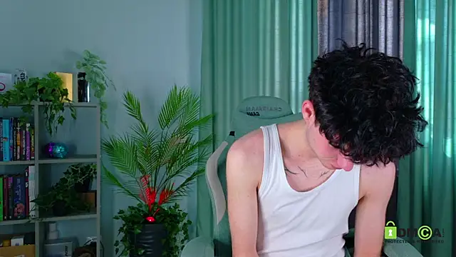 moon Gloww online show from 04/02/26, 02:31