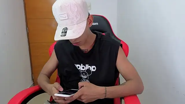 Snapshot of Niklausxxx chatting on 02/09/26, 05:28 Niklausxxx online show from 02/09/26, 05:28