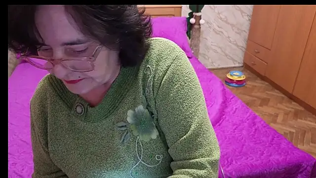 xMaryxAnne online show from 03/17/26, 06:00