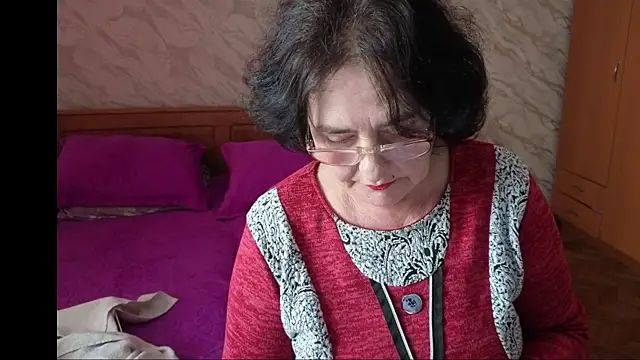 xMaryxAnne online show from 04/17/26, 12:08