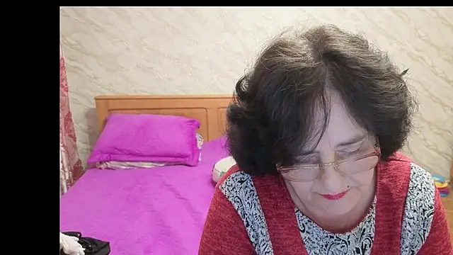 Snapshot of xMaryxAnne chatting on 04/29/26, 05:41 xMaryxAnne online show from 04/29/26, 05:41