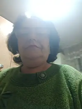 Snapshot of xMaryxAnne chatting on 05/13/26, 12:19 xMaryxAnne online show from 05/13/26, 12:19