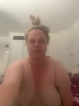 Piper Milf 36 online show from 06/23/26, 12:58