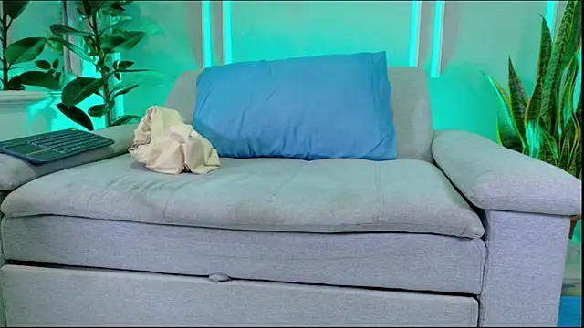 SuzyFox  online show from 04/22/26, 09:05