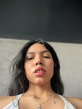 jadelaurent online show from 07/27/26, 08:27