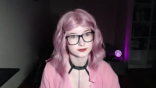 LunaXcherry online show from 03/04/26, 05:41