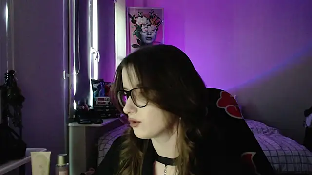 LunaXcherry online show from 04/21/26, 05:06