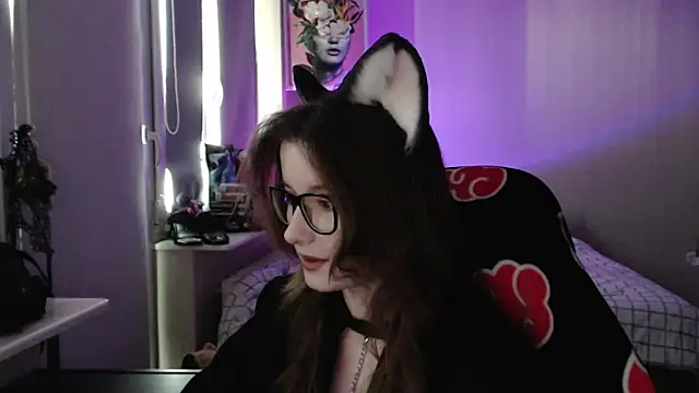 LunaXcherry online show from 04/23/26, 04:53