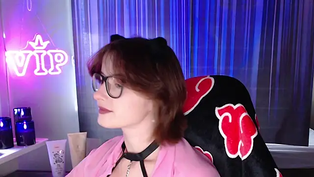 LunaXcherry online show from 07/27/26, 04:36