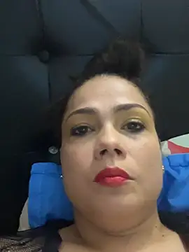 Snapshot of LunaScarlet_hot chatting on 02/13/26, 01:56 LunaScarlet hot online show from 02/13/26, 01:56