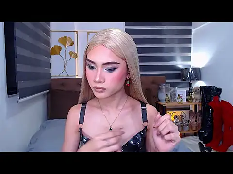 Snapshot of JuicyCockThea chatting on 05/25/26, 12:55 JuicyCockThea online show from 05/25/26, 12:55