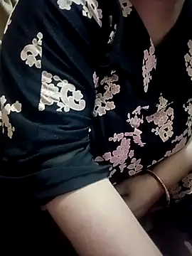 Snapshot of Simran_008 chatting on 02/22/26, 02:59 Simran 008 online show from 02/22/26, 02:59