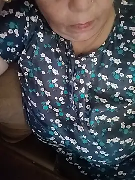 Snapshot of Simran_008 chatting on 07/18/26, 03:44 Simran 008 online show from 07/18/26, 03:44